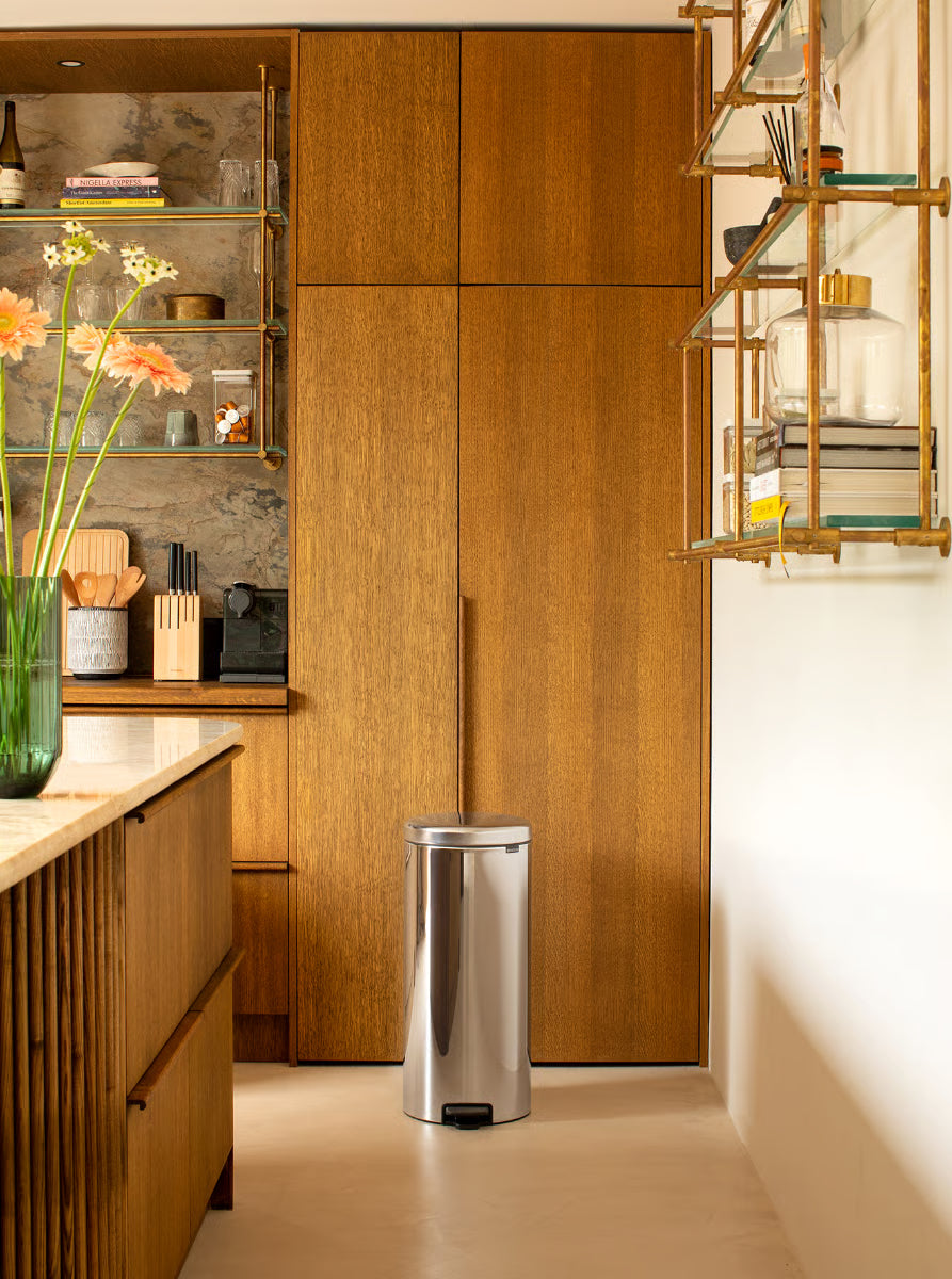 Brabantia NewIcon Pedal Bin 30L Brilliant Steel with Removable Plastic Inner Bucket, Soft-Close Lid