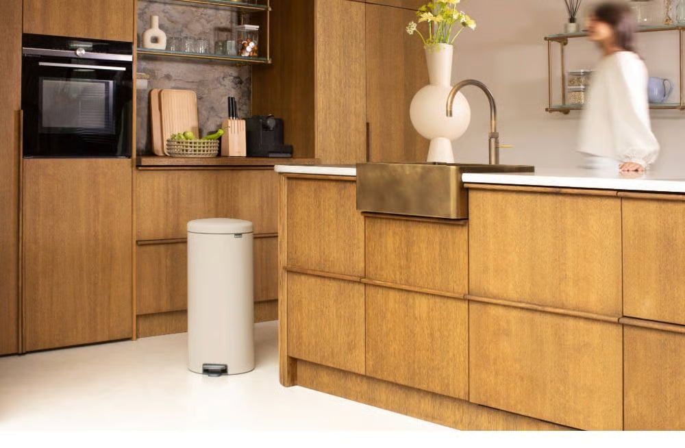Brabantia NewIcon Pedal Bin 30L Soft Beige with Removable Plastic Inner Bucket, Soft-Close Lid