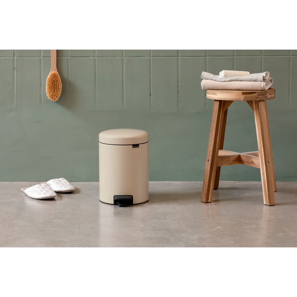 Brabantia NewIcon Pedal Bin 3L Soft Beige with Removable Plastic Inner Bucket, Soft-Close Lid